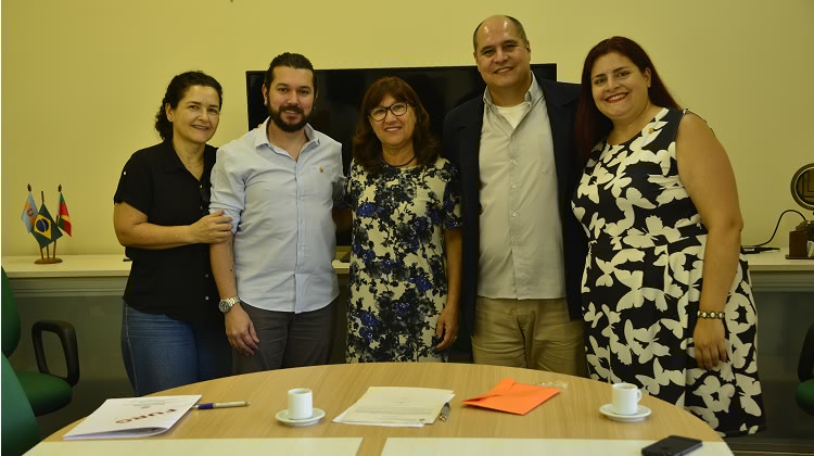 Servidores tomam posse no Gabinete da Reitoria