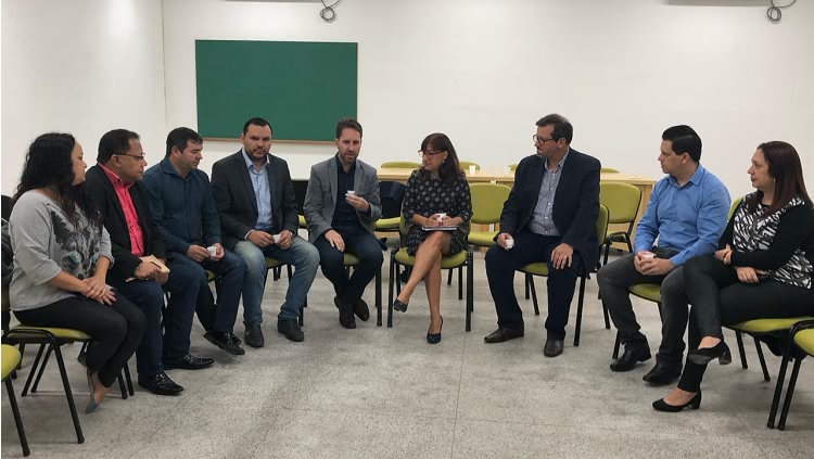 Cleuza Dias apresentou dados orçamentários da FURG ao prefeito e vereadores