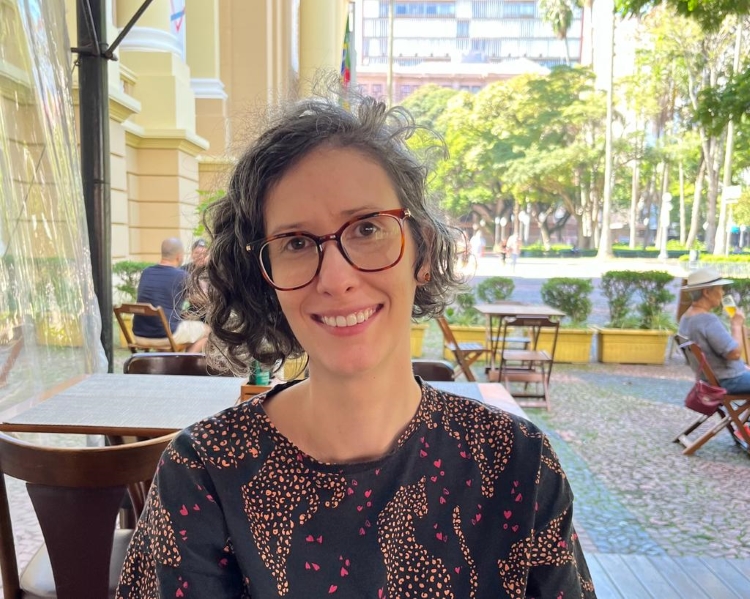 Terceira entrevistada é a professora Juliana da Silveira Espindola, da Escola de Química e Alimentos (EQA/FURG) do Campus Santo Antônio da Patrulha
