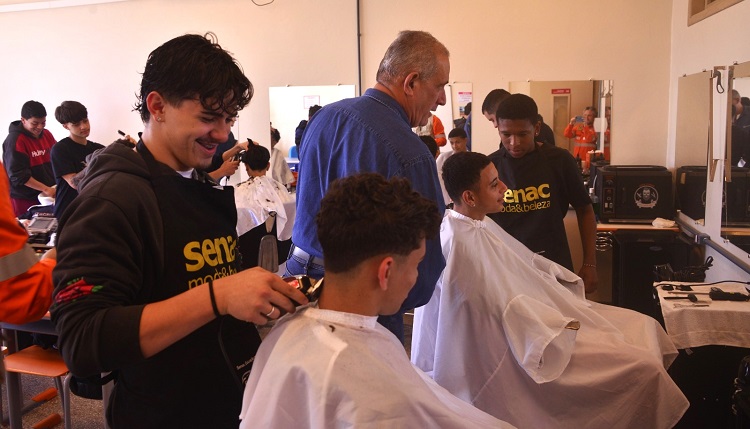 Presidente falou aos alunos sobre a importância da continuidade dos estudos